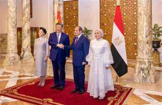 الرئيس السيسي وقرينته يودعان رئيس الصين وقرينته فى مطار القاهرة الدولي الرئيس السيسي وقرينته يودعان رئيس الصين وقرينته فى مطار القاهرة الدولي