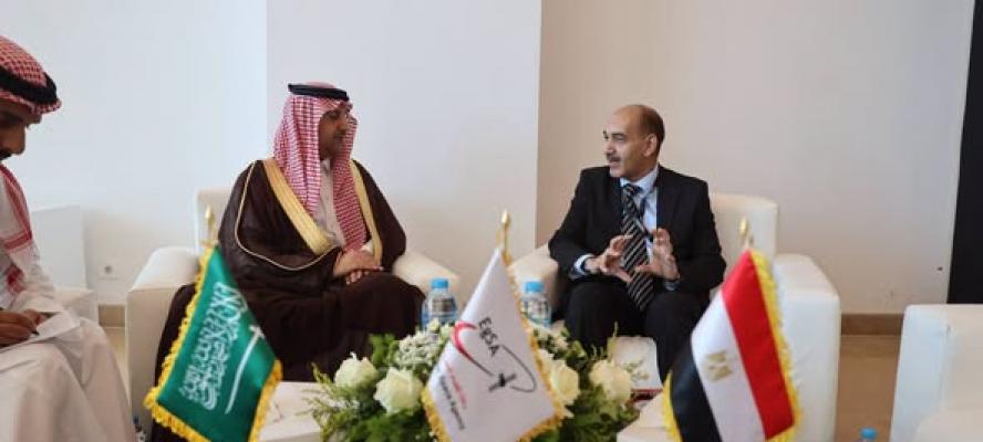 مصر والسعودية تبحثان الخطوات التنفيذية لأول قمر صناعي مشترك