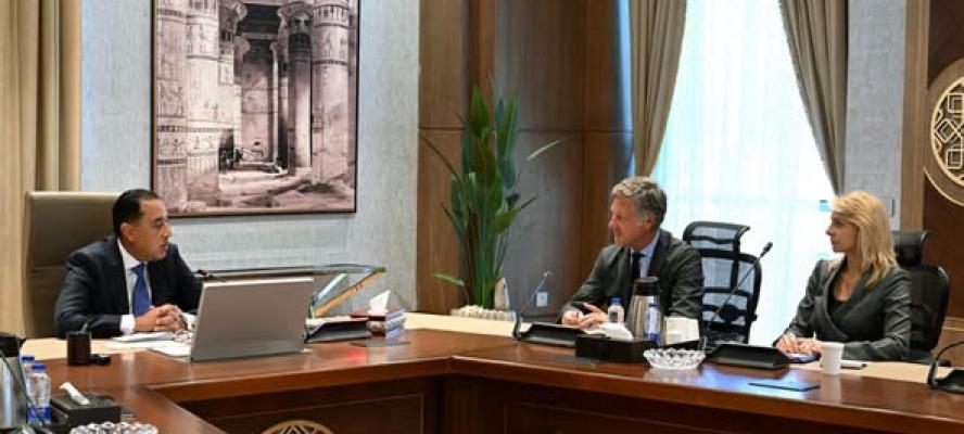 رئيس الوزراء يلتقي رئيس مجلس الإدارة والرئيس التنفيذي لشركة «أكور» الفرنسية لبحث التوسع في الاستثمارات الفندقية في السوق المصرية