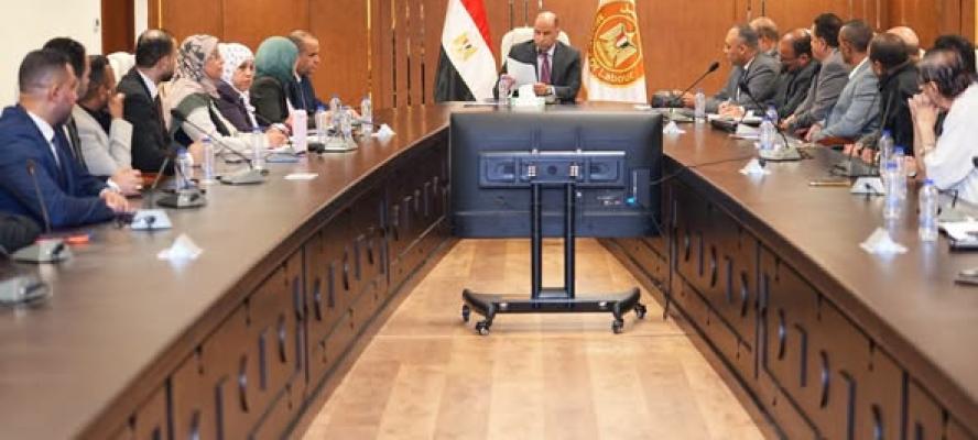 وزير العمل: منح شركات إلحاق عمالة بالخارج مهلة 6 أشهر لتوفيق أوضاعها