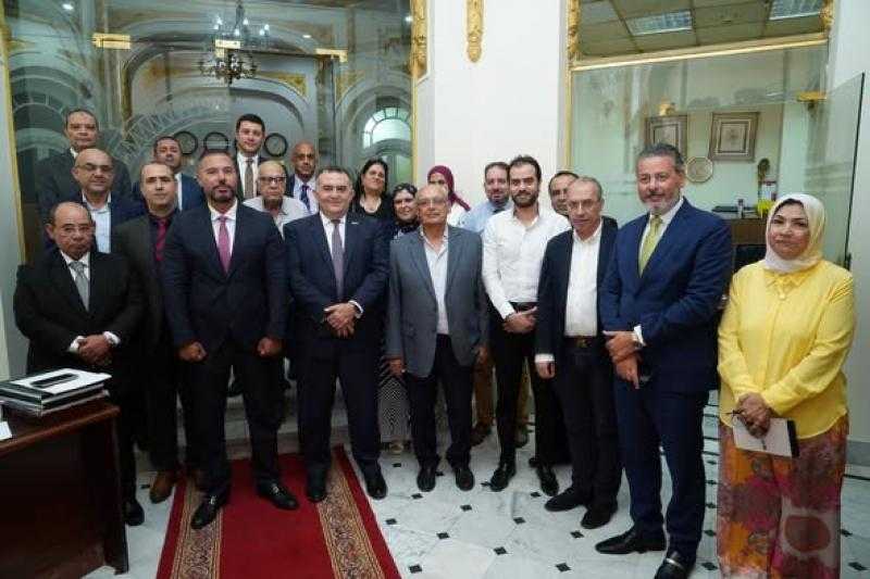 البورصة المصرية تبحث مع 17 شركة ناشئة فرص التمويل عبر سوق المال