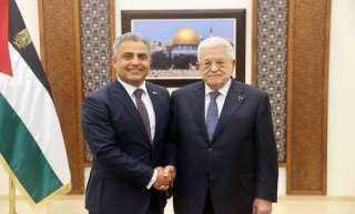 السفير المصري يقدم أوراق اعتماده للرئيس الفلسطينى محمود عباس