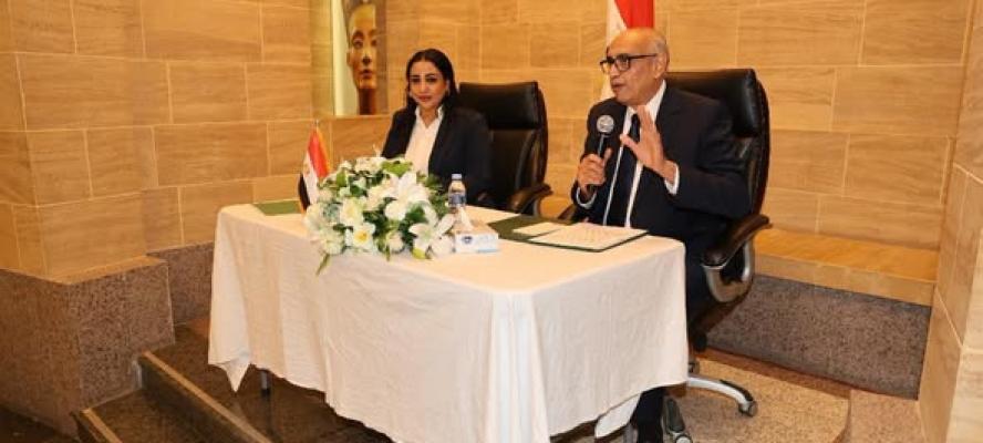 القنصل العام في جدة يلتقي مع أبناء الجالية المصرية | صور