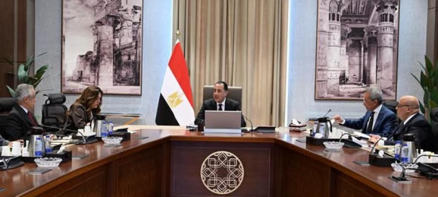 رئيس الوزراء يستعرض التعديلات المقترحة على قانون التصالح في بعض مخالفات البناء وتقنين أوضاعها