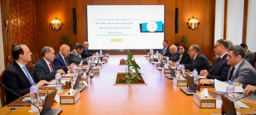 وزير الخارجية يبحث مع وزير النقل مشروعات التنمية في قطاع النقل