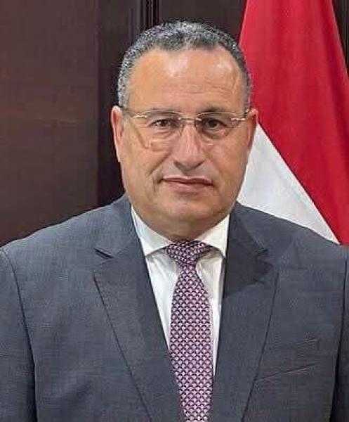 وزير التعليم العالي والقائم بأعمال وزير الثقافة يصدر قرارًا بتشكيل اللجنة العليا الاستشارية للدورة 58 لمعرض القاهرة الدولي للكتاب
