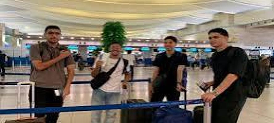 مطار القاهرة يودّع 47 من أوائل طلبة الثانوية العامة إلى برلين