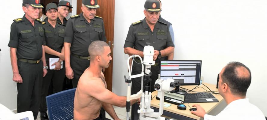 الفريق أشرف سالم زاهر يتفقد اختبارات القبول بالأكاديمية العسكرية المصرية والكليات العسكرية