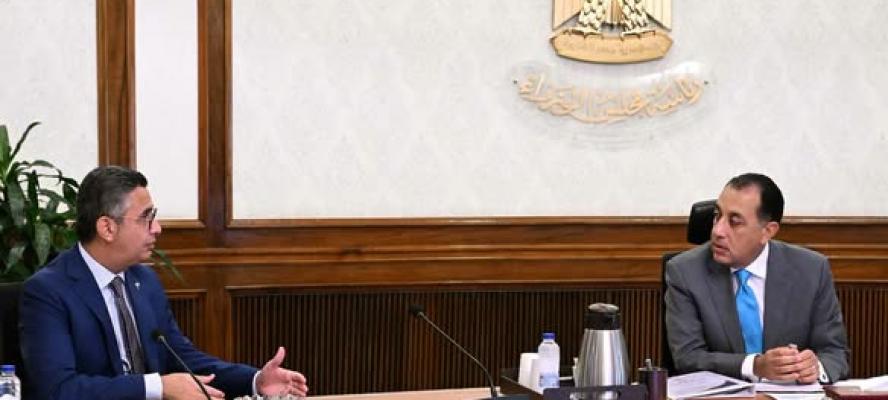 رئيس الوزراء يتابع مع وزير التموين عددا من ملفات العمل