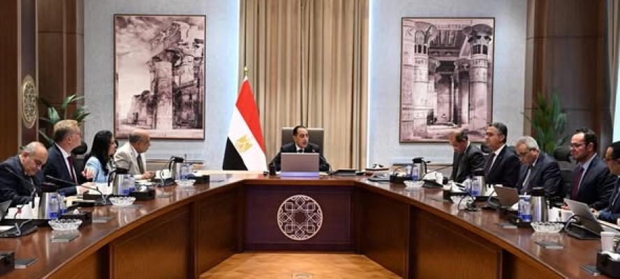 رئيس الوزراء يستعرض محاور جلستي ”مسيرة الطاقة المصرية” و”منظومة حماية مجتمعية أكثر فاعلية”