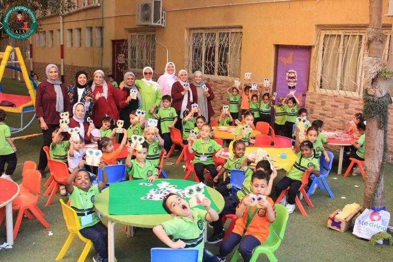 «صُنع في العمران».. أطفال رياض الأطفال يصنعون عرائسهم بأنفسهم في مدرسة العمران للغات