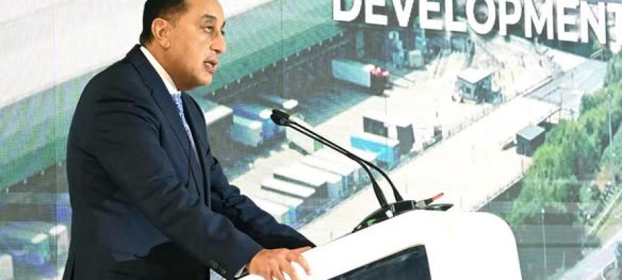 رئيس الوزراء يشارك بمداخلة خلال جلسة حول ”ممرات التنمية والمسارات اللوجستية”