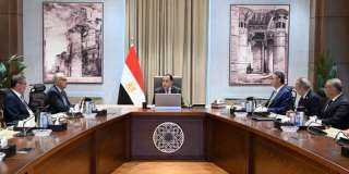 رئيس الوزراء يستعرض محاور جلسة ”الأمن الغذائي والمائي: تحديات اليوم وضمانات المستقبل” رئيس الوزراء يستعرض محاور جلسة ”الأمن الغذائي والمائي: تحديات اليوم وضمانات المستقبل”