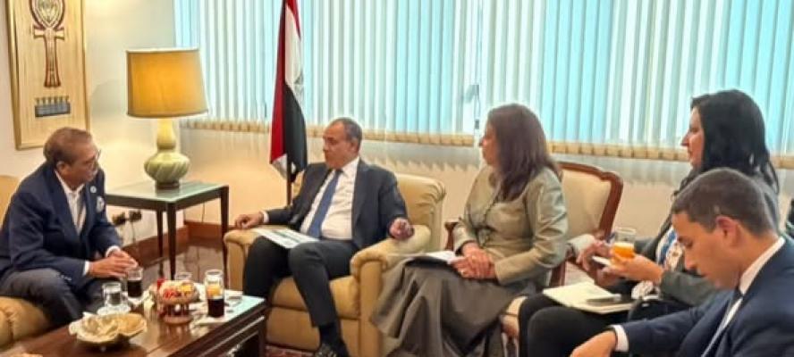 وزير الخارجية يلتقي الرئيس التنفيذي لأحد أكبر الشركات التايلندية العاملة في مجال البتروكيماويات في مصر