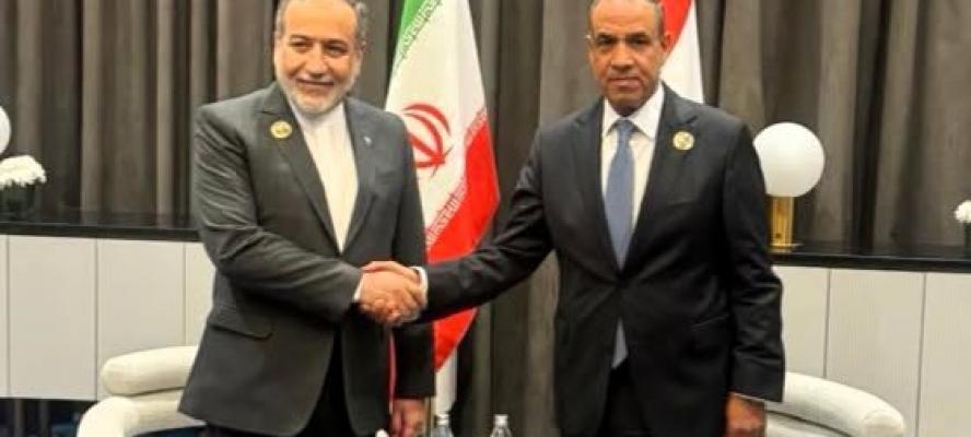 وزير الخارجية يناقش مع نظيره الإيراني خفض التصعيد واستئناف المسار الدبلوماسي