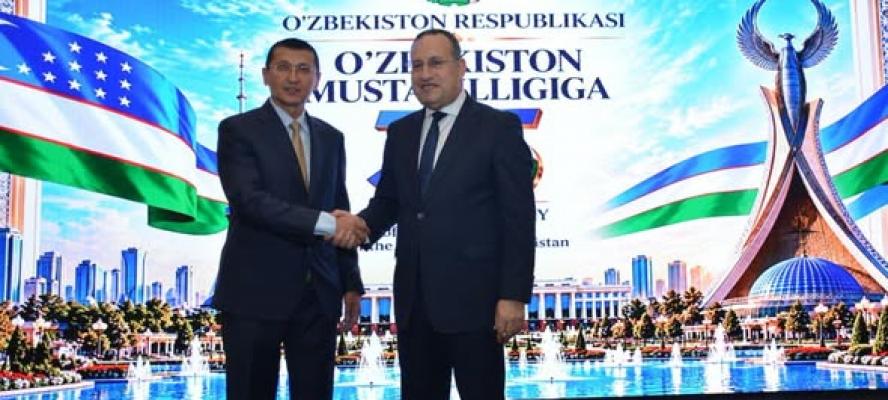 وزير التعليم العالي والبحث العلمي والقائم بعمل وزير الثقافة يشهد احتفال سفارة أوزبكستان بالقاهرة بالعيد الوطني