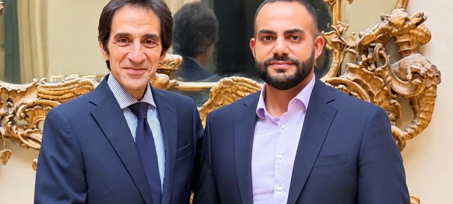 بسام راضي يكرم الدكتور المصرى الذى انقذ حياة مواطن إيطالى في أحد شوارع روما