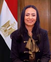 وزيرة التضامن..الهلال الأحمر المصري يستند إلى شبكة وطنية ممتدة في جميع المحافظات... وزيرة التضامن..الهلال الأحمر المصري يستند إلى شبكة وطنية ممتدة في جميع المحافظات قوامها نحو ٧٥ ألف متطوع