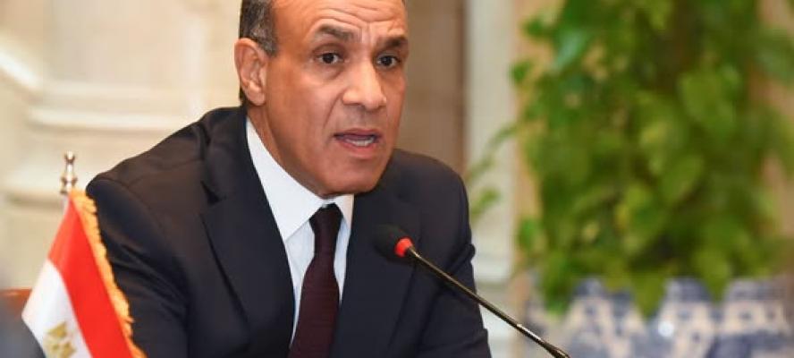 وزير الخارجية يستقبل أوائل الطلاب بالجامعات المصرية