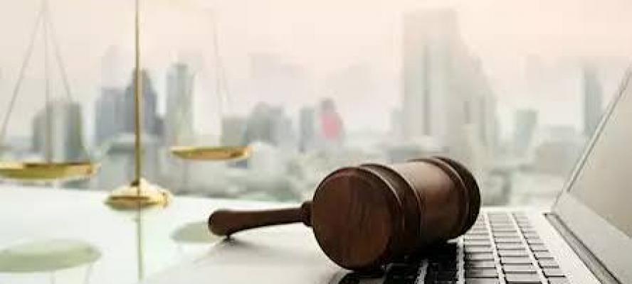 مدة إجازة الموظف حال السفر مع الزوج أو الزوجة فى الخارج وفقا للقانون