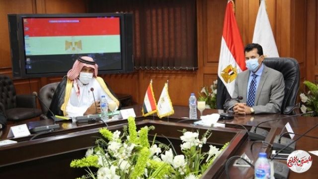 وزير الرياضة يبحث مع رئيس اتحاد الهجن سُبل الارتقاء برياضة الهجن