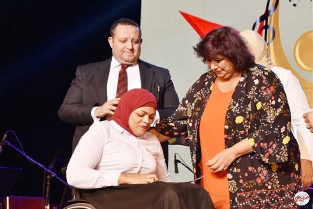 وزيرة الثقافة تقرر مراكز تنمية المواهب مجانا لذوى الهمم فى القاهرة والمحافظات