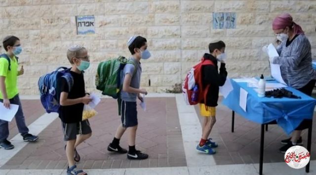 "رويترز": إسرائيل تعيد إغلاق المدارس مع زيادة الإصابات بكورونا
