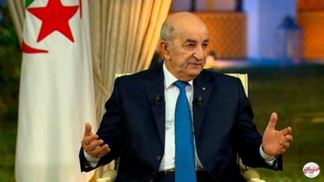الرئيس الجزائري يقرر بفصل المال عن السياسة في الاستفتاء على الدستور الجديد