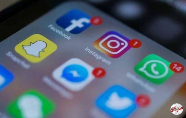 "فيسبوك" مُتّهم بتشغيل كاميرات "إنستجرام" من دون علم المستخدمين