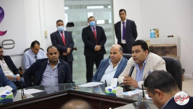 الرئيس التنفيذي للمصرية للاتصالات يتفقد سير العمل بالإسكندرية