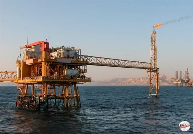 ارتفاع مخزونات النفط في الولايات المتحدة مقابل هبوط حاد في البنزين