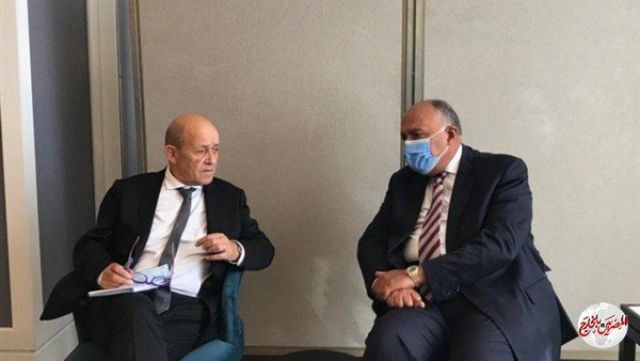 سامح شكرى يبحث مع وزير خارجية فرنسا سبل تحقيق الاستقرار في ليبيا