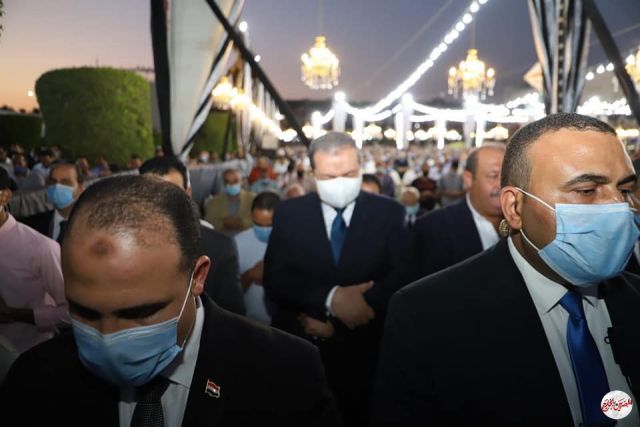 وزيرا القوى العاملة والتموين ومحافظ الشرقية يشاركون في تشييع جثمان محمد فريد خميس