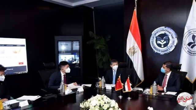 تشكيل مجموعة عمل مشتركة بين هيئة الاستثمار والسفارة الصينية بالقاهرة
