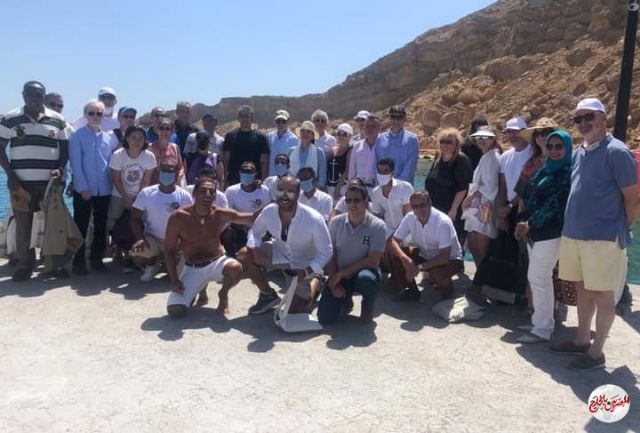 بمناسبة يوم السياحة العالمي وزير السياحة ووزيرة البيئة بصحبة 30سفيرا أجنبيا في زيارة شرم الشيخ