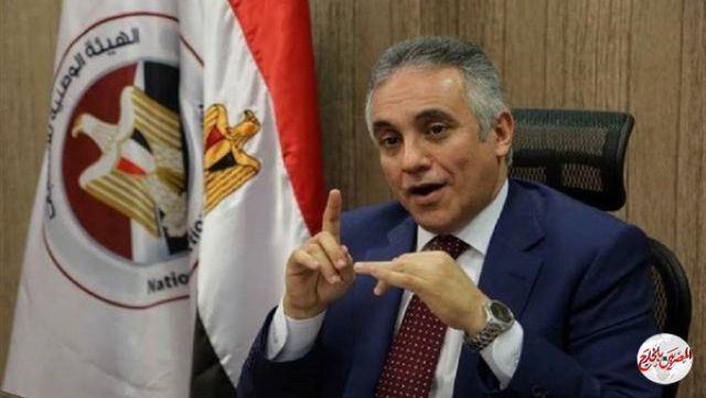 وزير شئون المجالس النيابية يتفقد مبنى "الشيوخ"