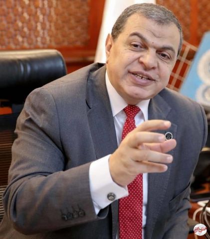 سعفان: صرف 429 ألف جنيه إعانات طوارئ لـ 147 عاملا بشركة متعثرة