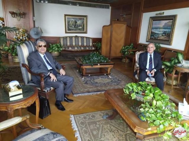 عبدالعاطي وشاكر يبحثان أوجه التعاون والمشروعات المشتركة بين وزارتي الري والكهرباء