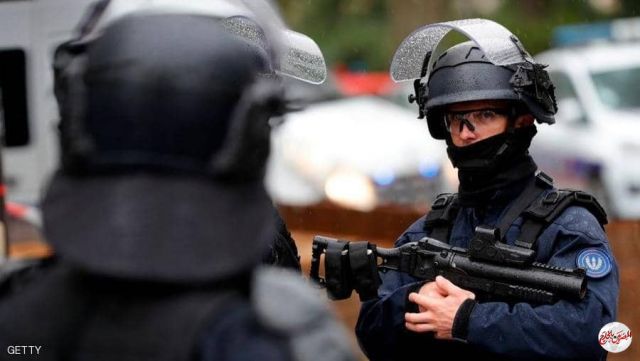 فرنسا  : ملاحقة  8 أشخاص بتهمة تمويل الإرهاب إلكترونيا
