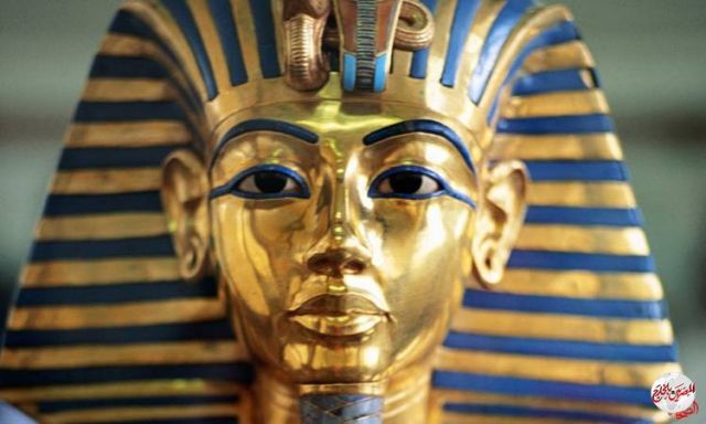 وزير السياحة والآثار يعلن موعد نقل قناع "توت عنخ آمون" إلى المتحف الكبير