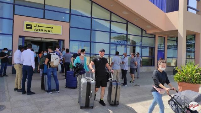 وصول 4 رحلات سياحية لمطاري الغردقة ومرسى علم تقل 520 سائحا