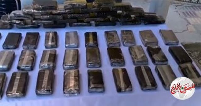 ضبط 180 طربة لمخدر الحشيش وزنت 24 كيلو جرام بقيمة مالية بلغت قرابة 1٫5 مليون جنيه
