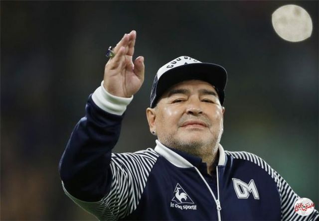 بعد مخالطته كونتين.. هل أصيب مارادونا بكورونا؟