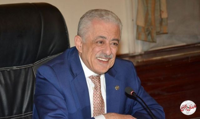 "وزير التعليم" يزف بشرى سارة للمعلمين بشأن زيادة الرواتب