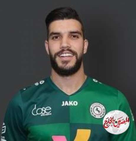 الأهلي يوافق على بيع المغربي وليد أزارو للاتفاق السعودي