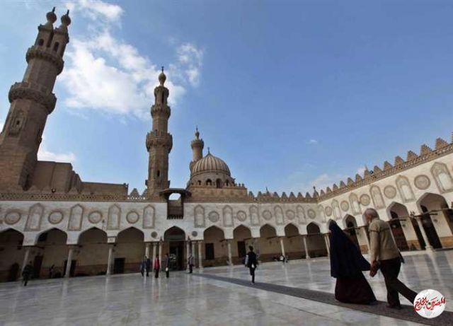 نشوب حريق بالجامع الأزهر والحماية المدنية تحاول السيطرة