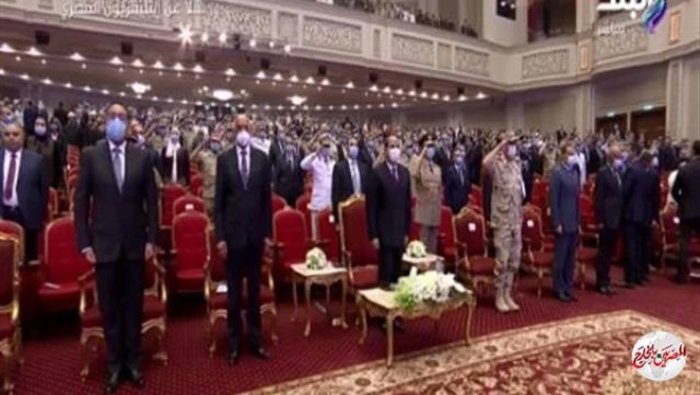 السلام الوطني ختاما للندوة التثقيفية الـ 32 للقوات المسلحة