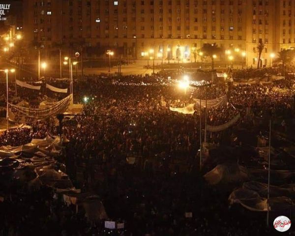 "رسائل كلينتون" تكشف تحليلات دقيقة للوضع المصري أثناء ثورة يناير "ضرورة تنحي مبارك"