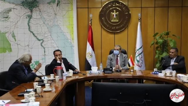 القوى العاملة: صرف مرتبات العاملين بالجامعة والمؤسسة العمالية قبل نهاية الأسبوع