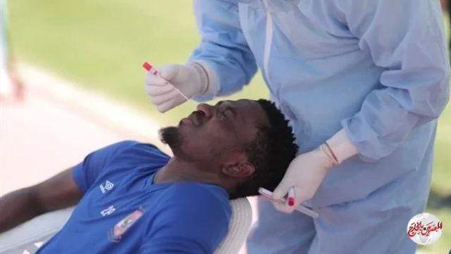 بعثة الأهلي تجري مسحة جديدة في المغرب